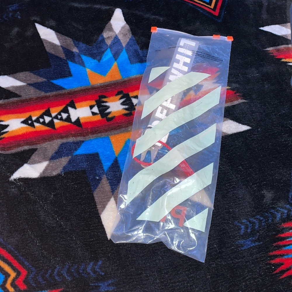 Off-White Key Holder - image 6